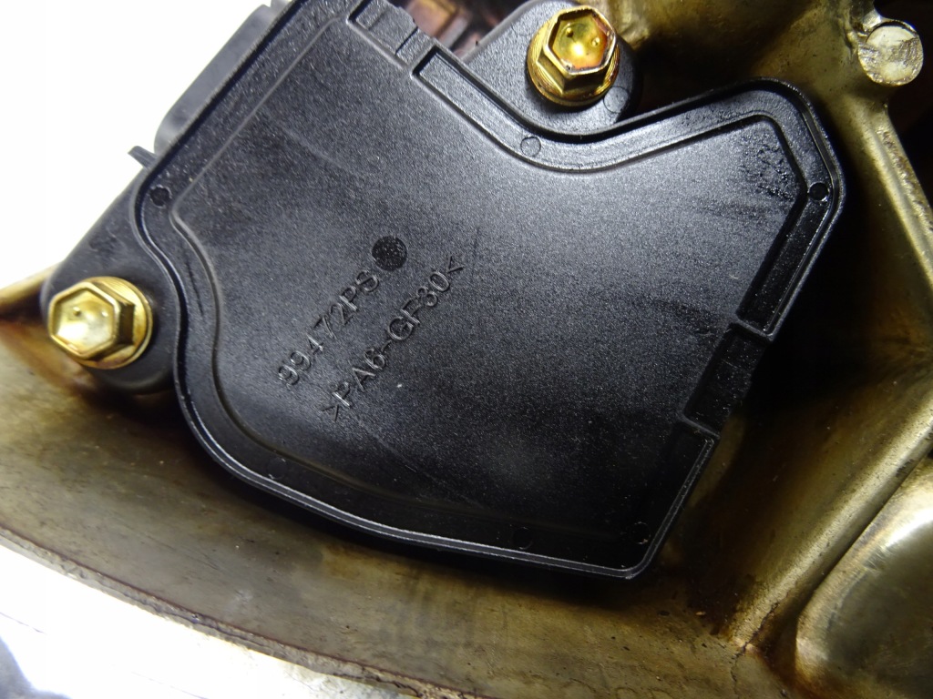 Купити Toyota aygo ii 1.0 vvti 1krb52 захист кришка корпус розподільного валу