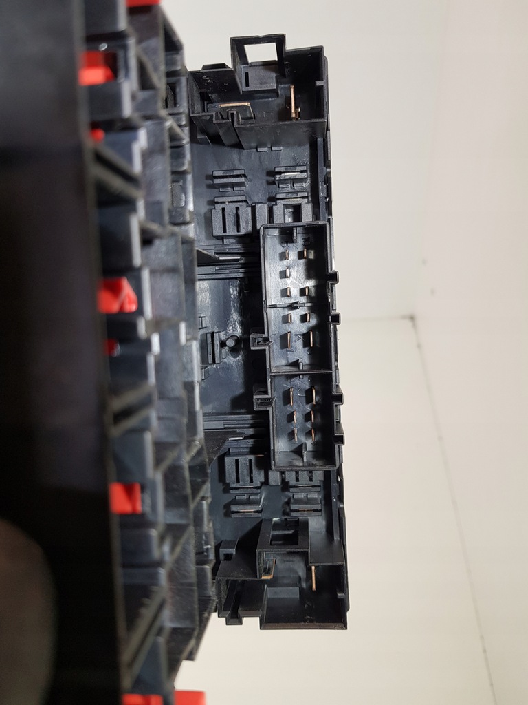 фото №9, Модуль блок управления бортовой сетью volkswagen оригинальный номер 3c8937049d