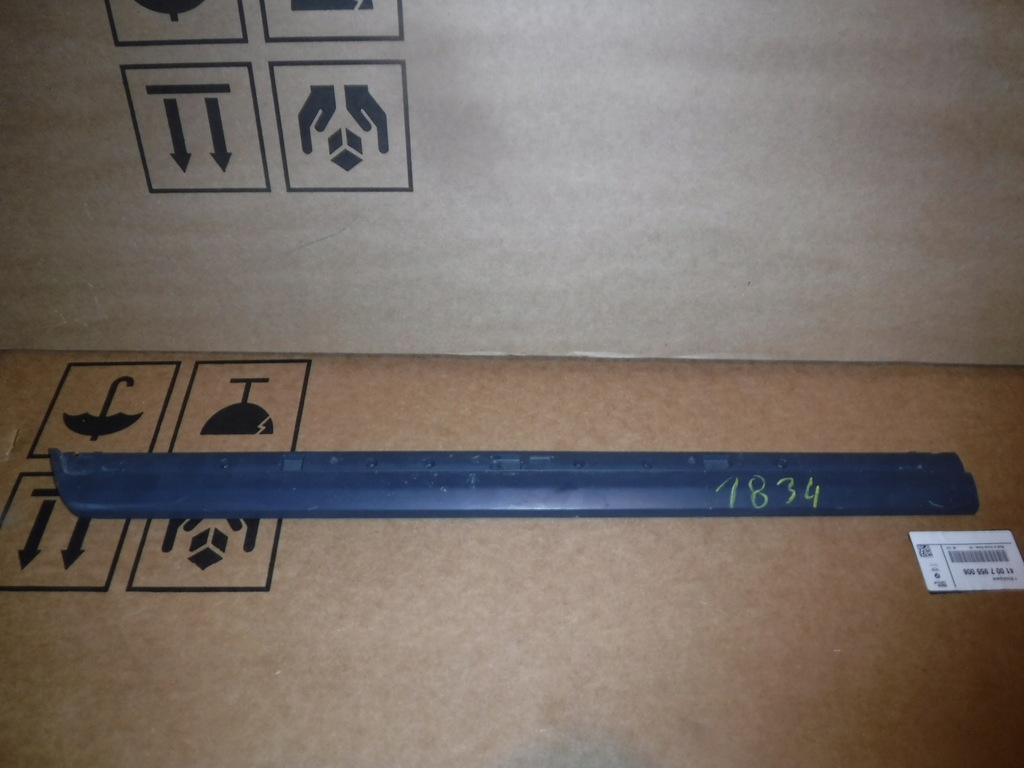 фото №1, Молдинг дверь нижняя dół rt vw passat b7 3aa854950a