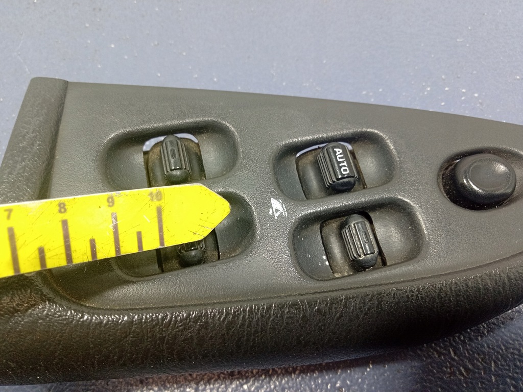 фото №7, Chrysler 300m панель перемикач вікон лівий перед 04602464aa