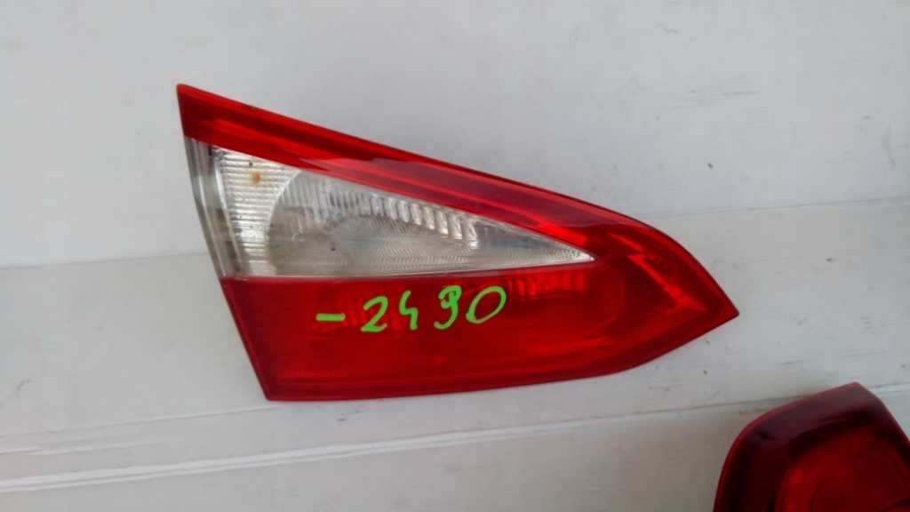 фото №1, Ford focus mk3 kombi лампа левая задняя w крышка