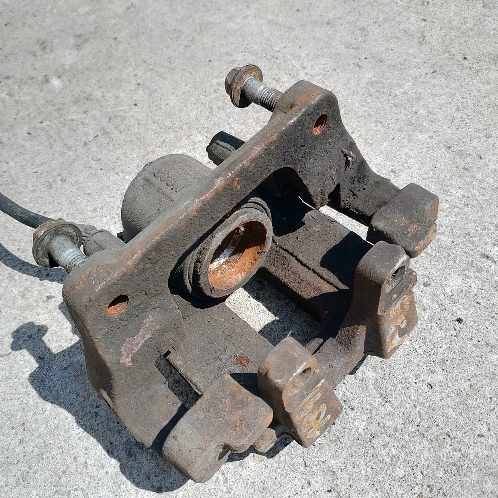 фото №4, Bmw x3 f25 суппорт тормозной перед bosch 26/328