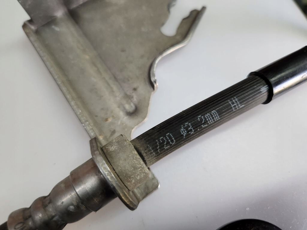 фото №7, Шланг тормозной передний правый land rover defender ii 2020 оригинальный номер