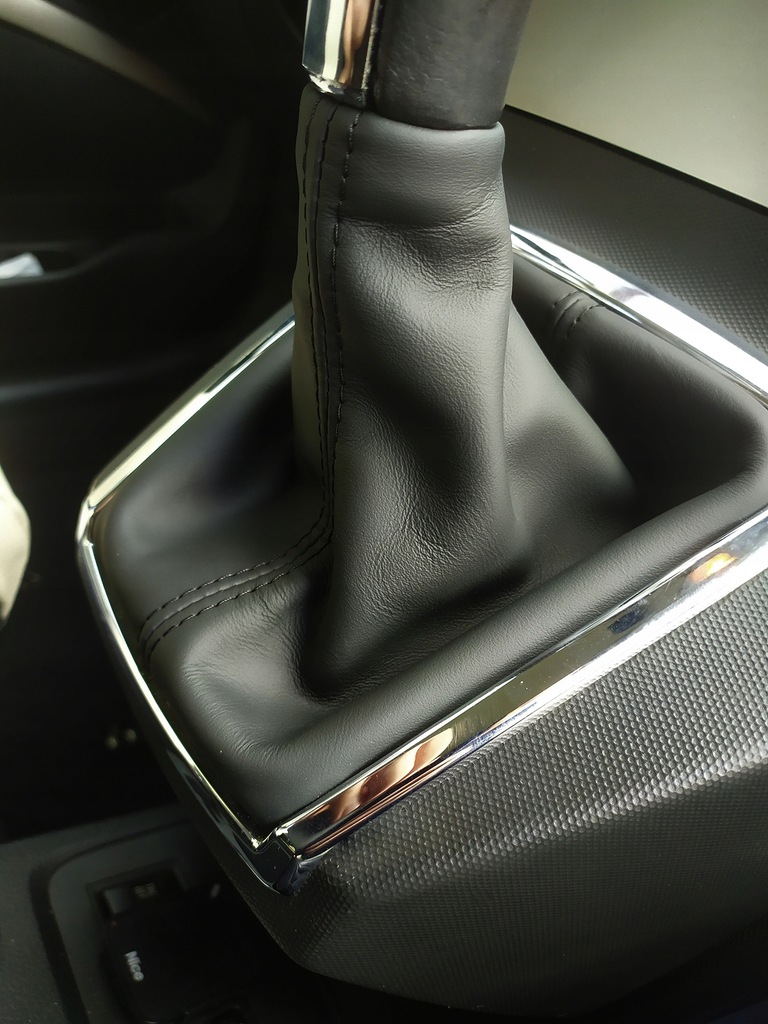 фото №7, Шкіряний чохол домкрата toyota corolla verso