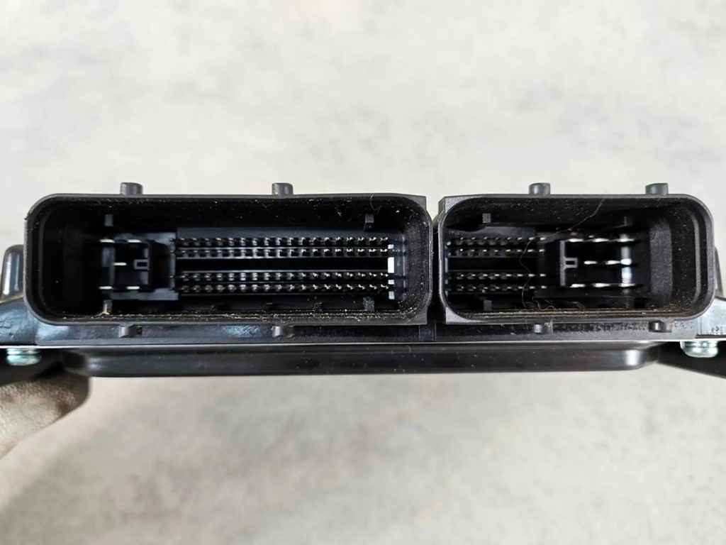 фото №8, Mazda 5 2.0 d блок керування двигуна 275800-7961