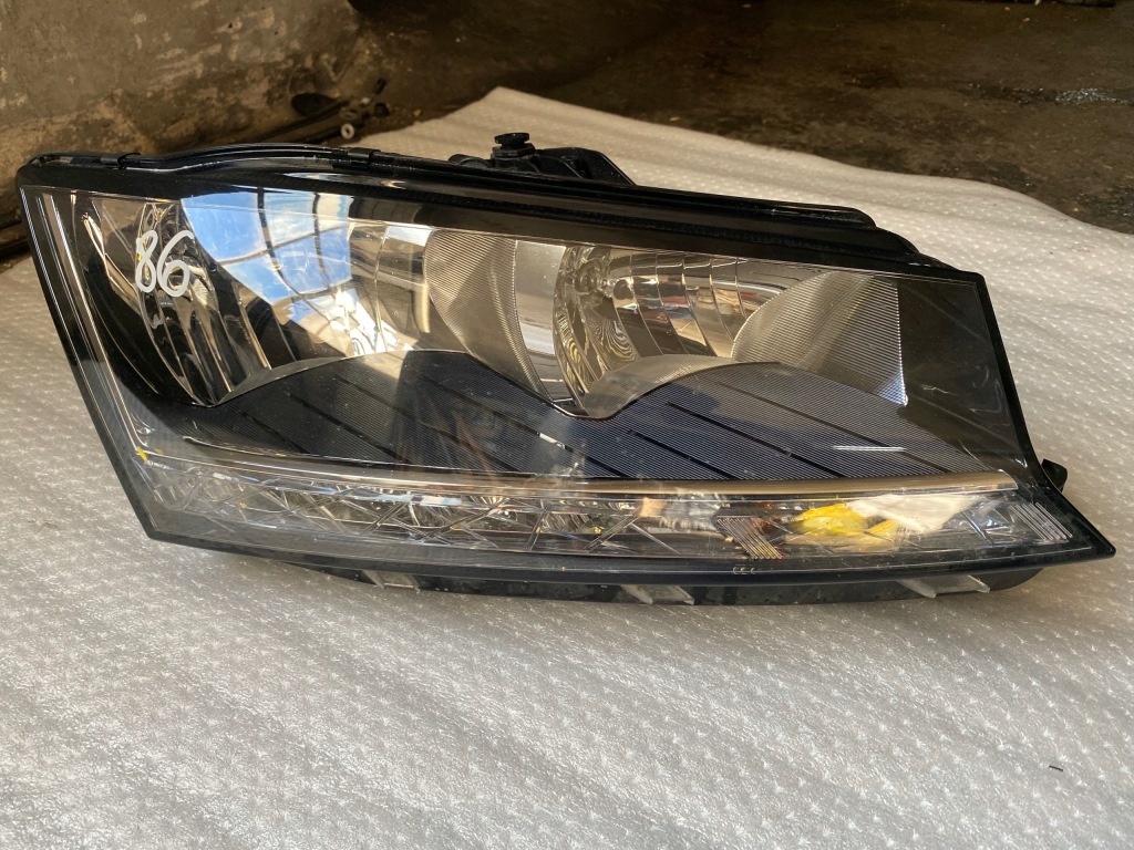 фото №1, 86 skoda fabia iii lift лампа правая led 6v1941016d