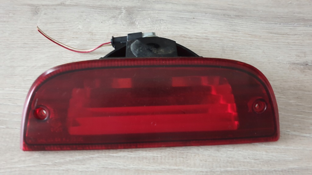 фото №1, Лампа стоп-сигнал jeep cherokee liberty kj 01-07r