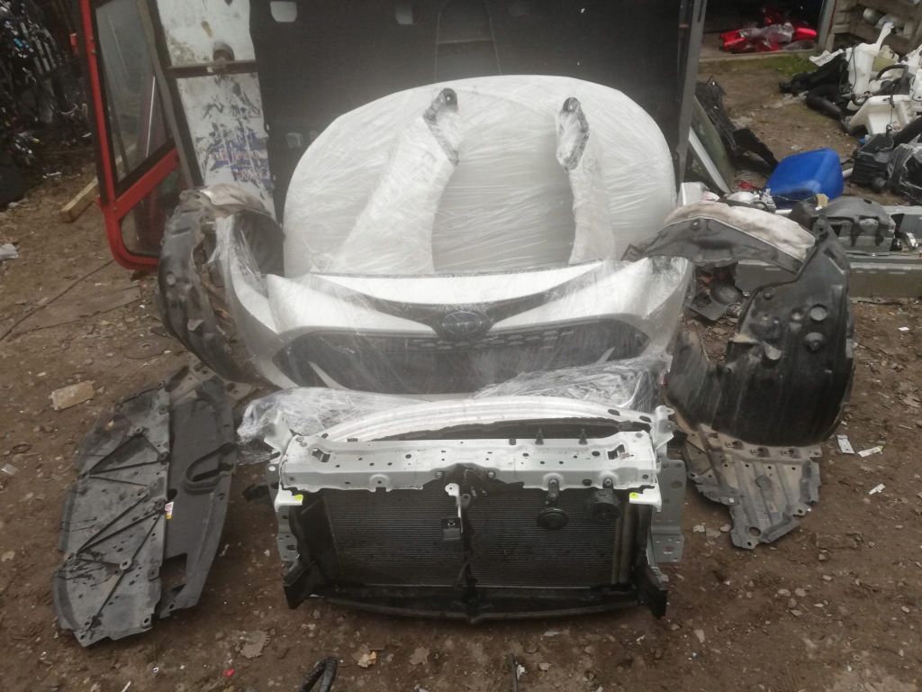 фото №1, Toyota corolla e21 2020 kompletny перед лампы led