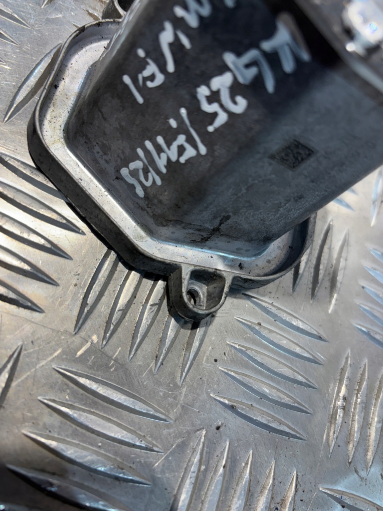 Поворотник левый bmw f11 17173801 Киев