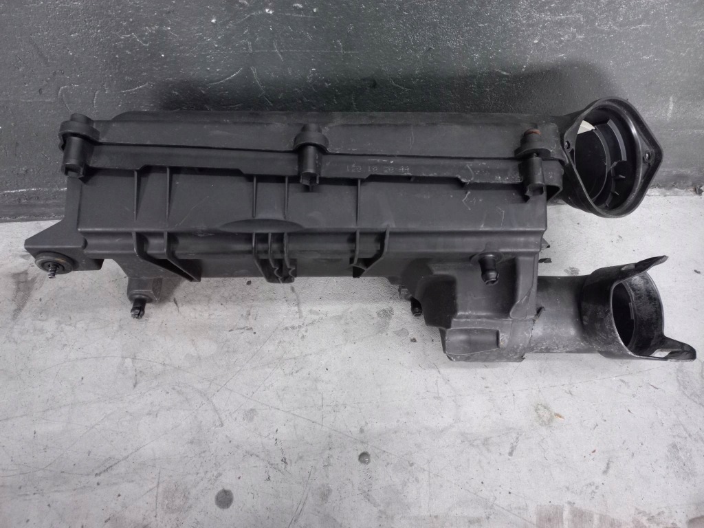 фото №1, Корпус фильтра воздуха peugeot v760563480