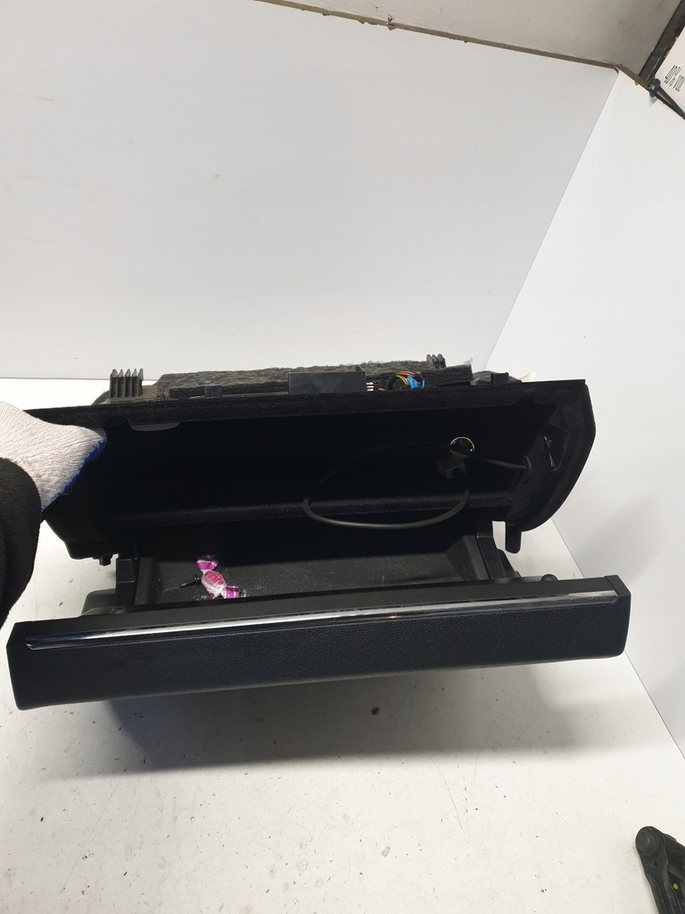 фото №6, Бардачок пасажира mercedes-benz w204 a2046802691