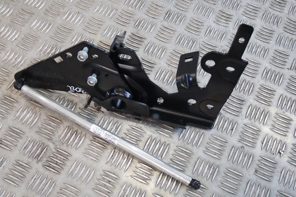 фото №1, Audi a7 петля лівий кришки 4g8827857s