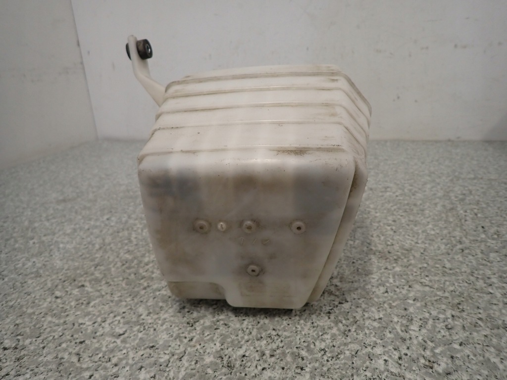 фото №4, Toyota prius ii 03-09 резонатор воздуха