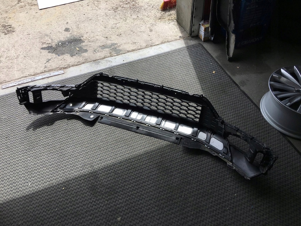 фото №2, Vw t-roc бампер накладка решётка радиатора перед решётка