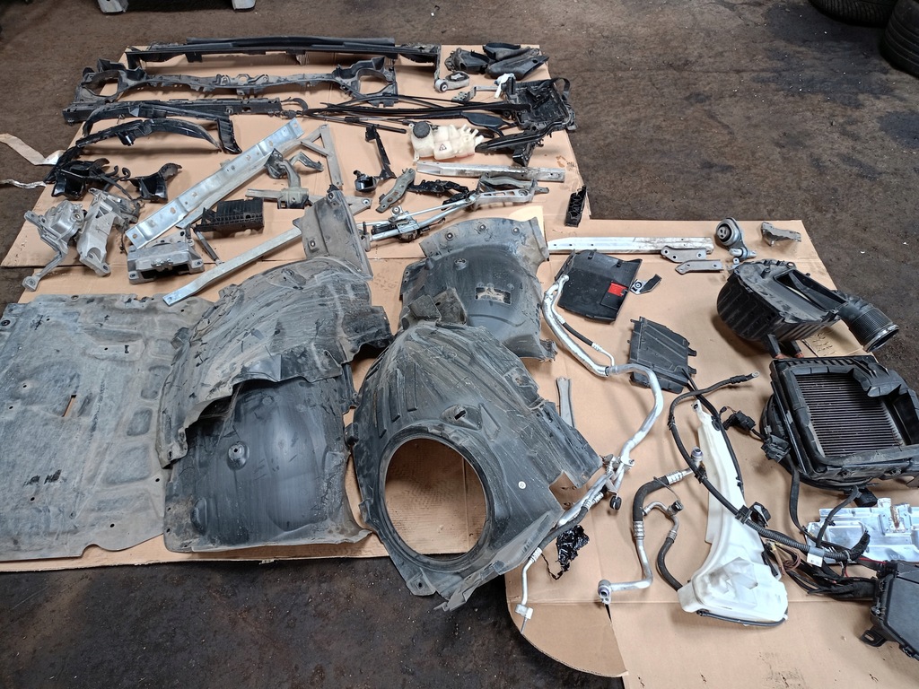 фото №16, Капот бампер лампы крылья pas mercedes gla ii h247 amg 45