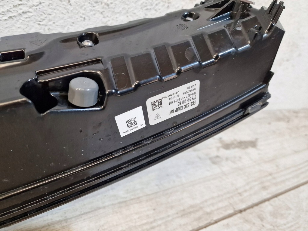 фото №10, Porsche cayenne coupe lift лампа накладка задняя тонированная 9y3945207