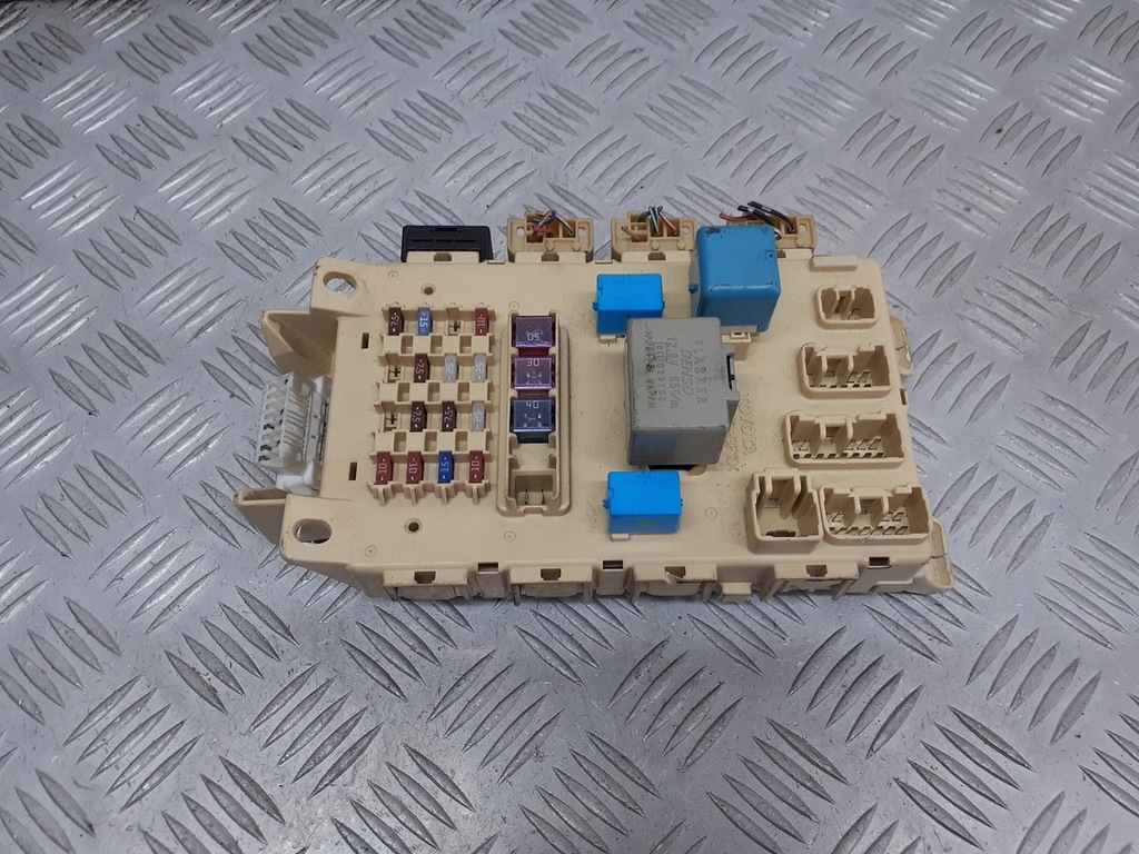 фото №1, Коробка предохранителей toyota scion 1.5 vvti