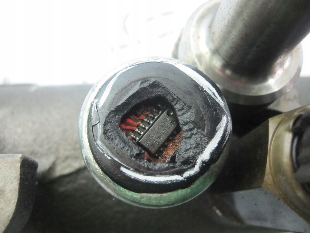 фото №6, Isuzu trooper 3.0 d 4jx1 160km 02r молдинг упорскування 8-4-11121