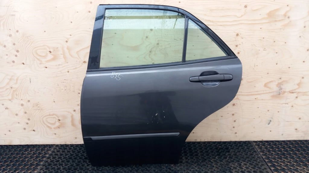 Купить Lexus is200 рестайлинг  седан дверь задняя левое  1c6