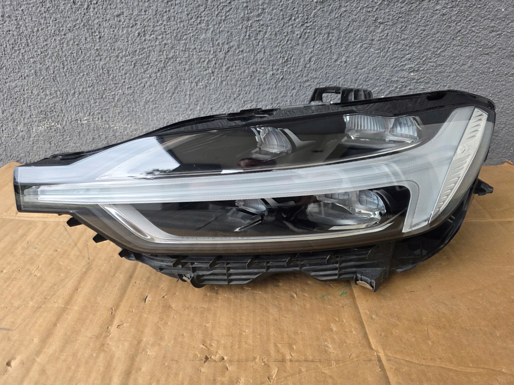 Купить Фара перед левая volvo xc60 2 2 full led 32133548