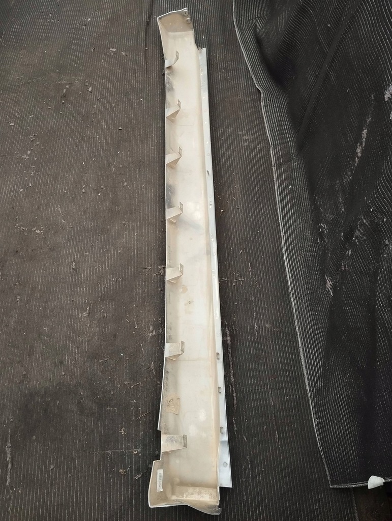 фото №13, Молдинг накладка поріг права dodge durango iii 1td30trmaa