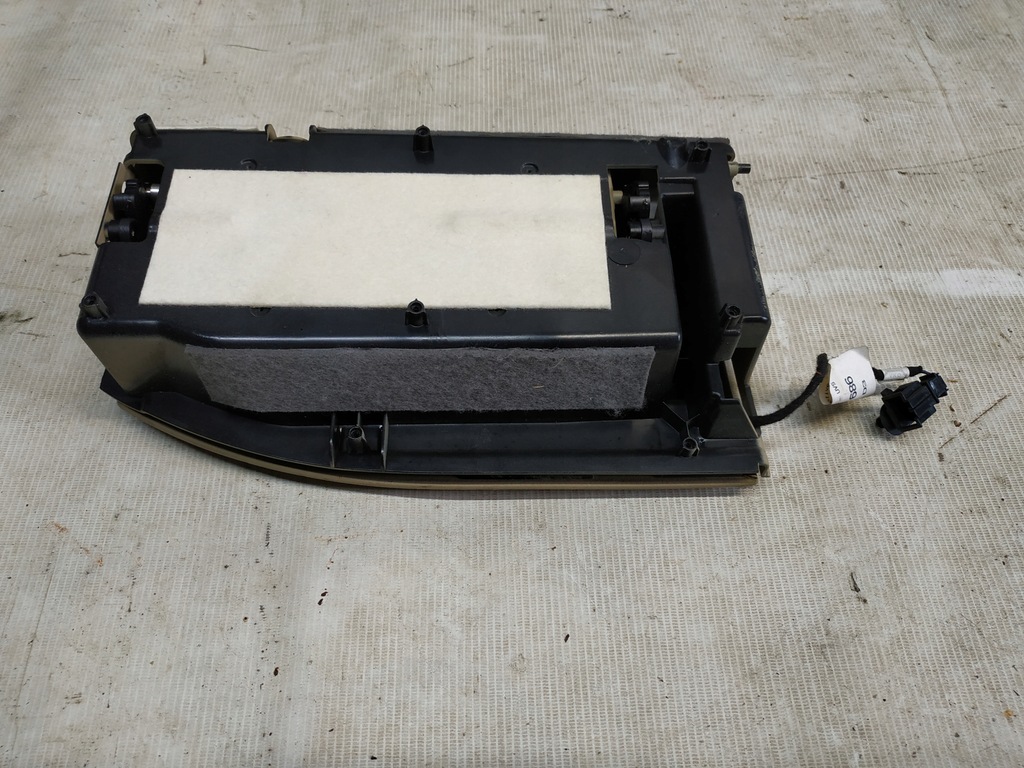 фото №4, Бардачок двері правий задня audi a8 d3 4e0971686 beż