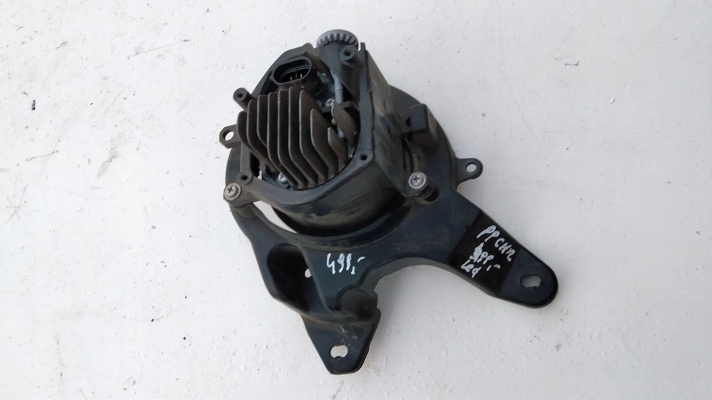 фото №2, Toyota ch-r 16-19 рамка+ противотуманная фара правый 81481-f4010