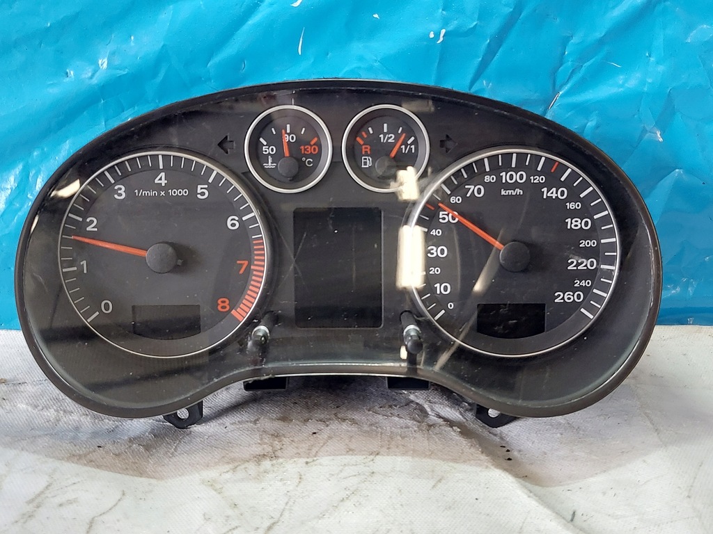 фото №1, Счетчик приборная панель a3 8p 1.6 b 8p0920930j