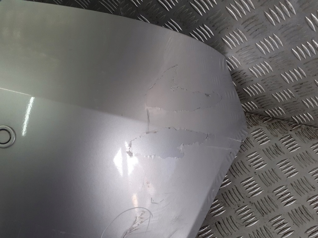 Бампер задній toyota yaris 2 1e7 Оригінал