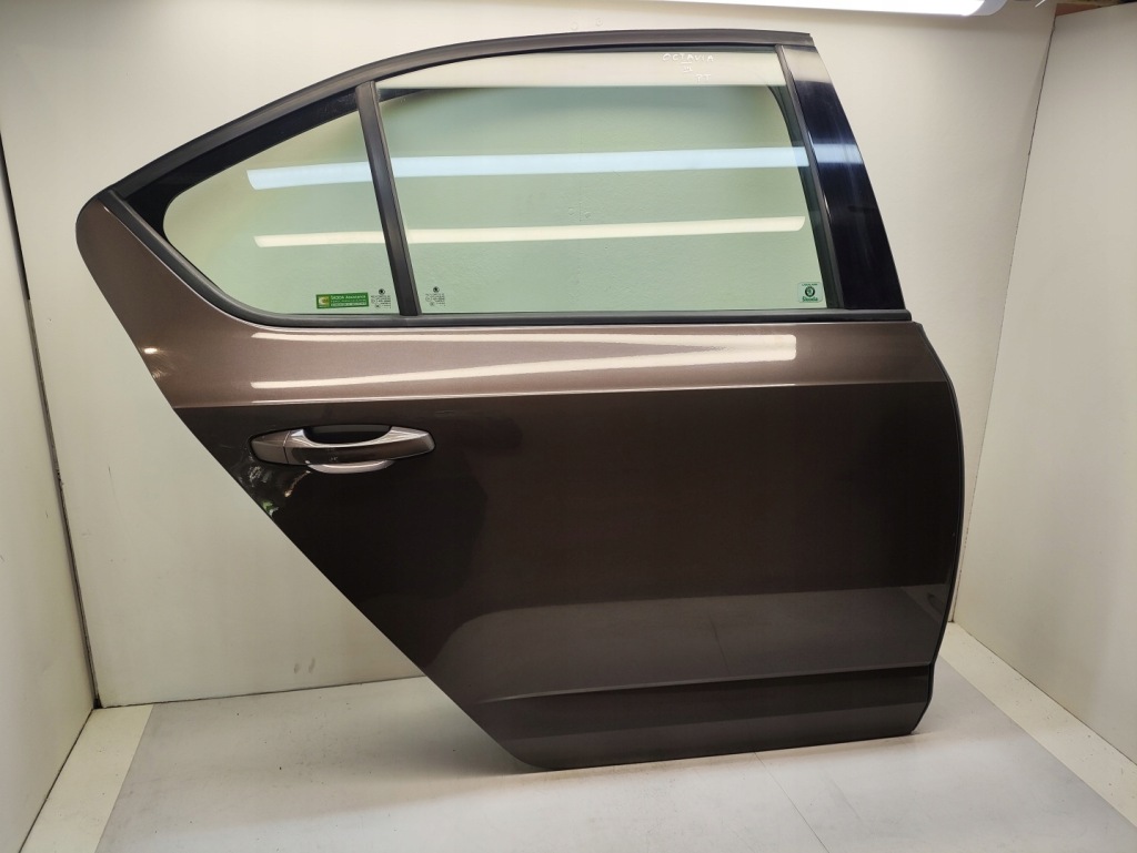 фото №1, Skoda octavia iii двері праве задні задня liftback hb lf8z