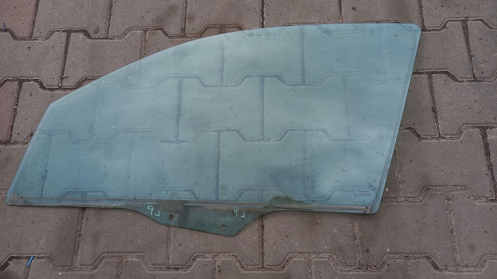 фото №1, Стекло левый перед mazda 2 1.4b 06r