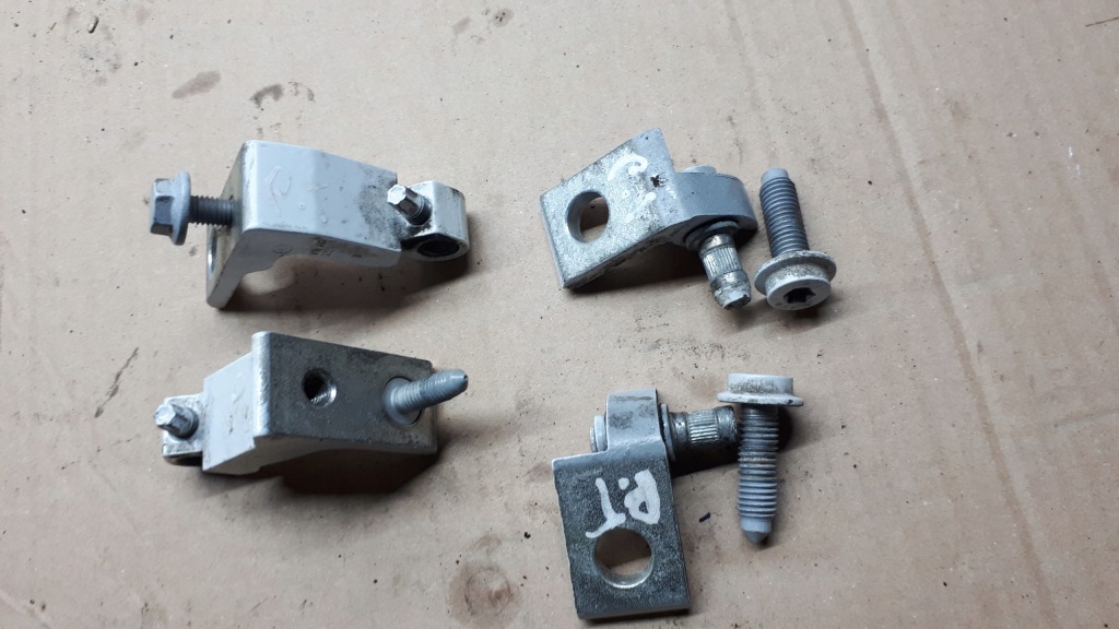 фото №2, A4 b9 8w петля петлі двері правий праве задня ls9r