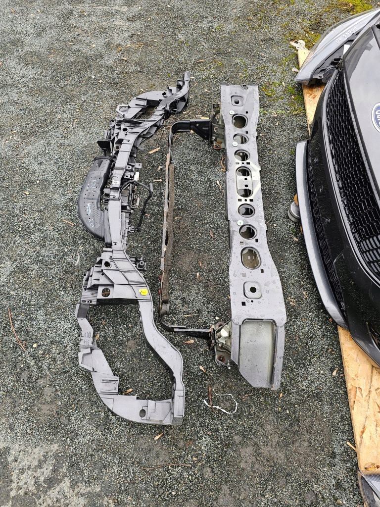 Ford focus mk3 рестайлінг  st line капот бампер фари Доставка