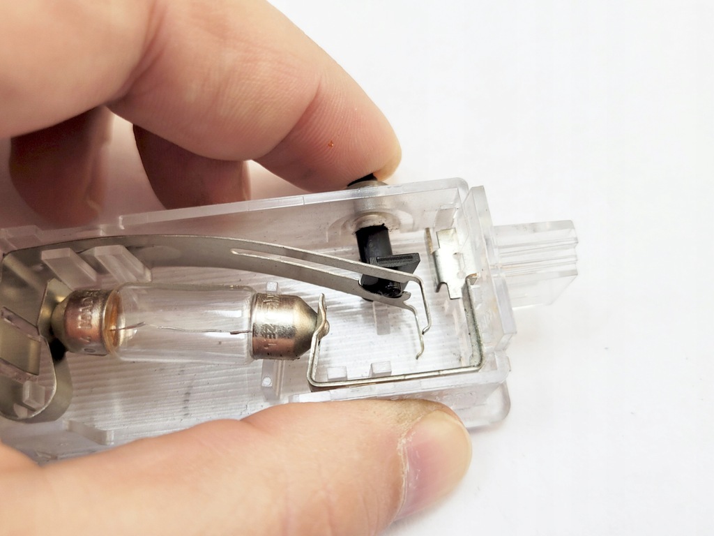 фото №9, Лампа освітлення бардачка e81 e87 e46 e90 e83 e53 f25 f26 mini r50 r60 r61