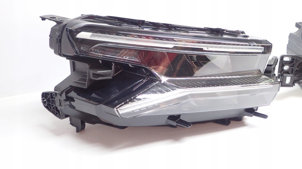 фото №6, Nowe лампы передние citroen c5 aircross комплект