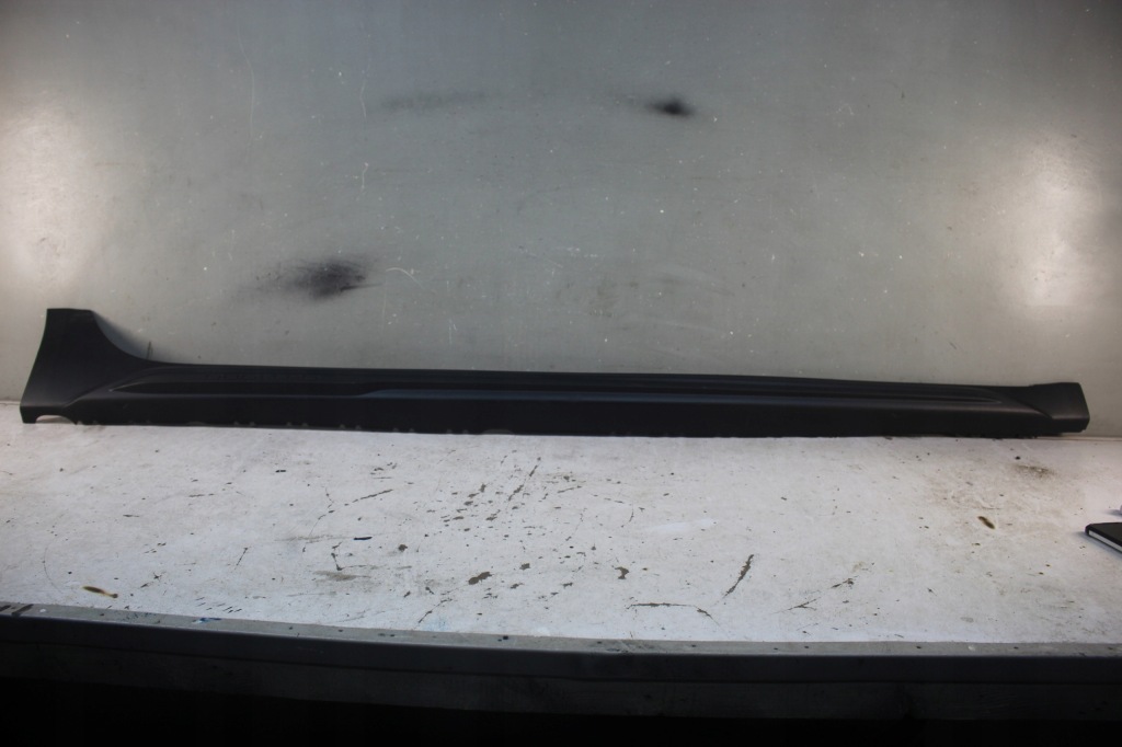 фото №1, Молдинг порог правая audi a4 b9 lift kombi allroad 8w9853860j