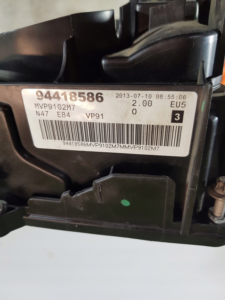 фото №8, Крышка клапанов 8570829 bmw x1 e84 f30 f10 f20 2.0d n47d20c