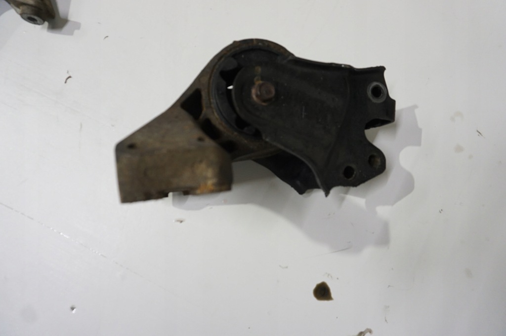 фото №1, Кронштейн подушка opel antara 2.0 cdti