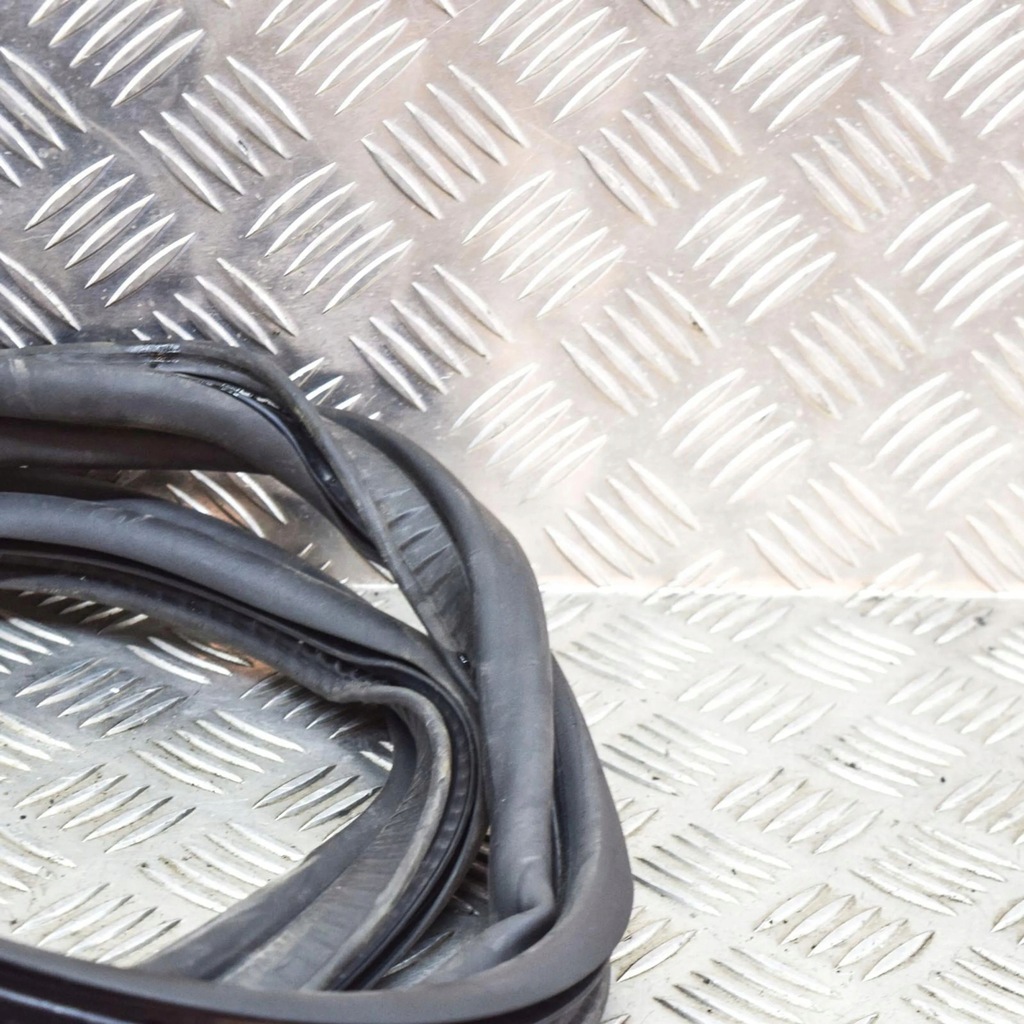 фото №7, Renault zoe 2015 резиновый прокладка багажника заднего / na кузов