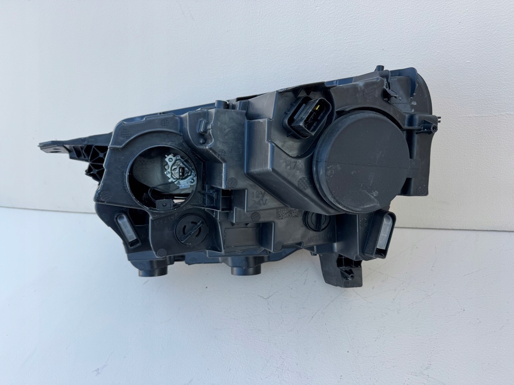 фото №11, Toyota proace city verso 19r- лампа левая передняя левый перед 9835780680