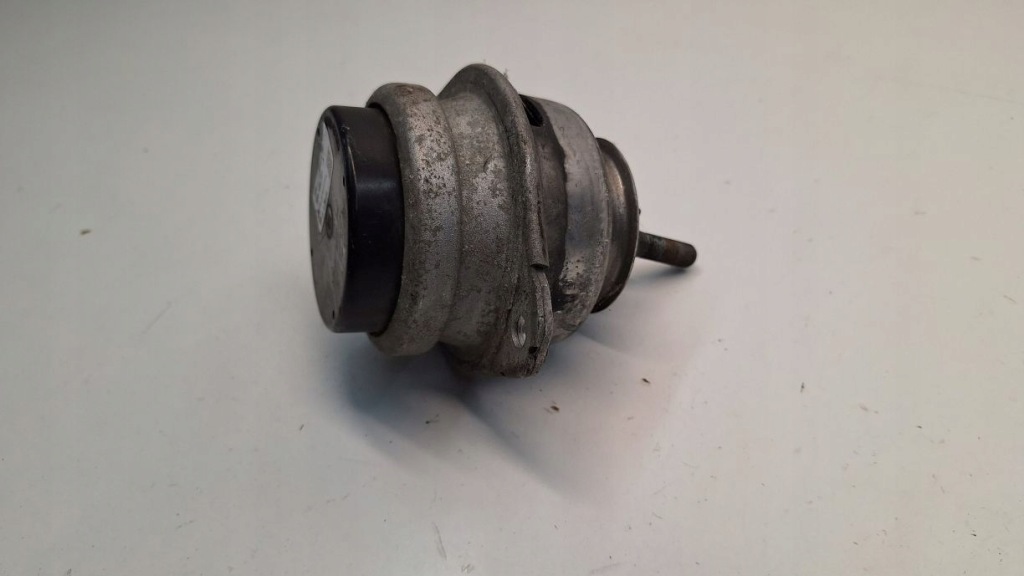 фото №1, Porsche cayenne 7p подушка двигателя 7p6199131