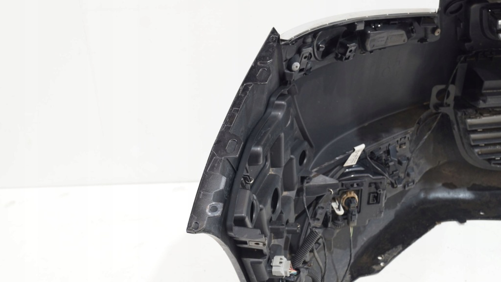 Бампер передний комплектный  peugeot 5008 лак ktvd Недорого