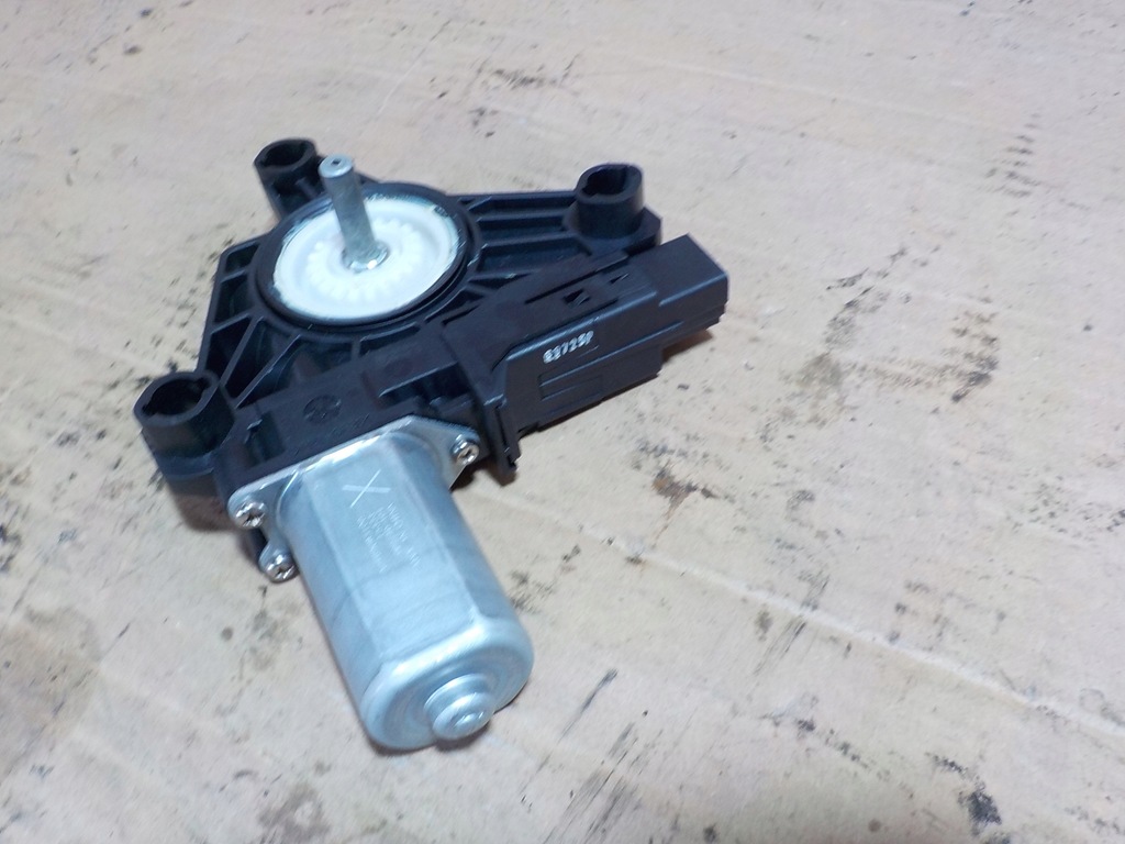 фото №5, Volvo v40 моторчик стекло левый перед