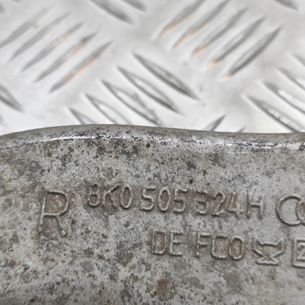 фото №8, Porsche macan 95b 2021 правая сторона верхний рычаг задний