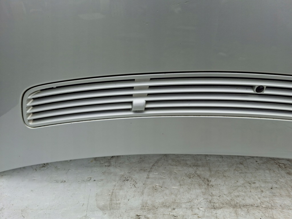 Mercedes w203 капот решётка радиатора w цвет 744 Недорого