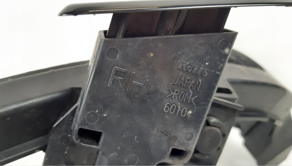 фото №6, Subaru xv i 11- направляющая лампы омыватель правый перед