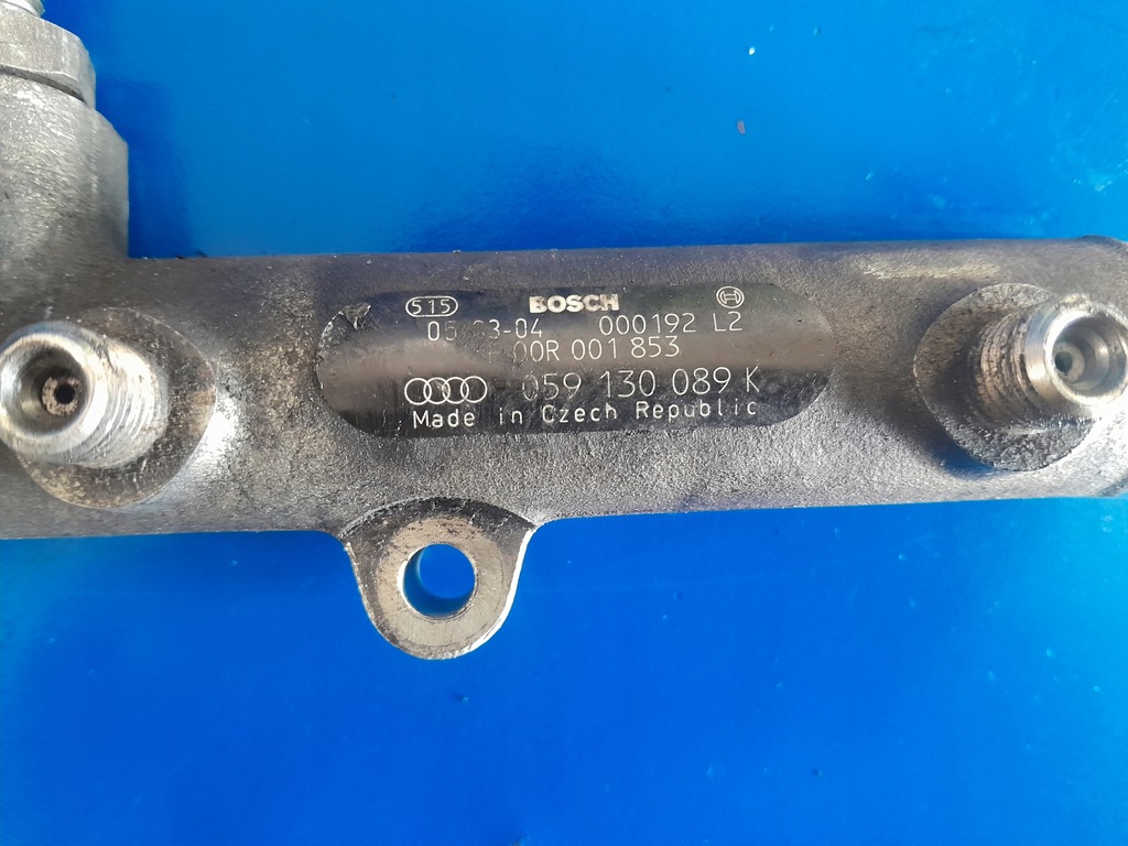 фото №2, Молдинг впрыскная vw audi 2.7 tdi 059130089k