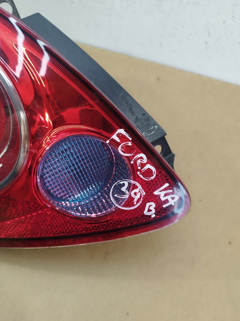 фото №12, Лампа правая + левая задняя задняя ford ka ii mk2 lata 2008-2016 angielska
