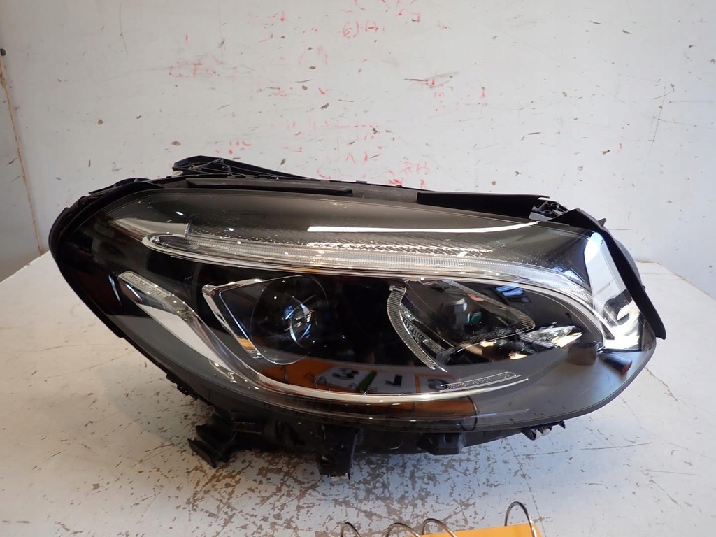фото №1, Лампа правая mercedes b-klasa w246 lift 16 full led