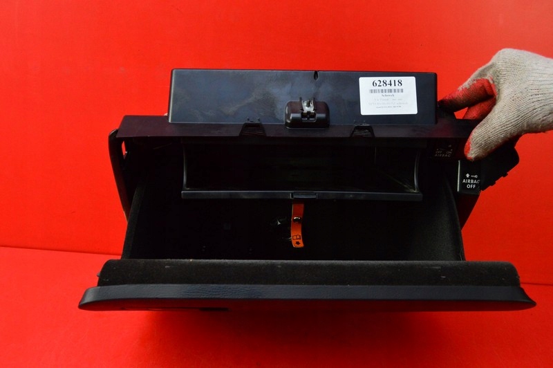 фото №7, Бардачок пасажира eu 3c1837101 vw passat b6 05-10